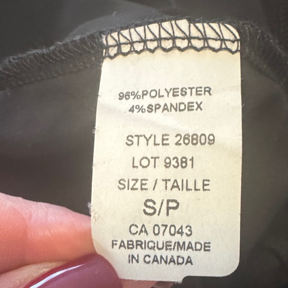 TAHARI Elegant Black Sequin Jumpsuit - Picture 10 of 10